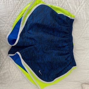 Nike Tempo Shorts size L